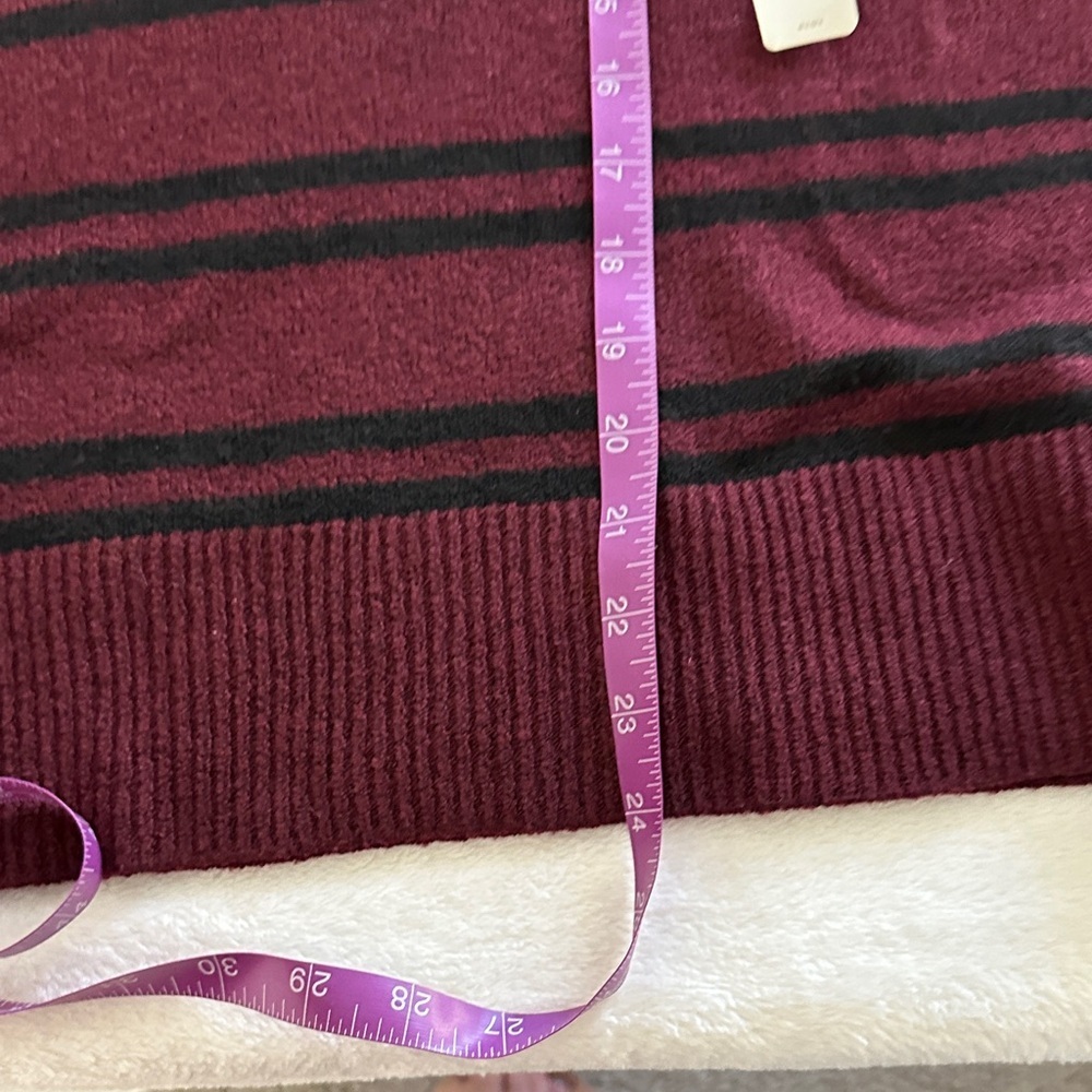 A New Approach  Deep V-Neck Sweater in Maroon and Black NWT - Picture 6 of 9